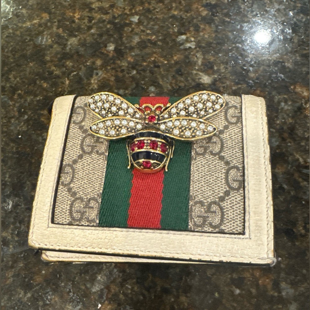 Gucci Queen Margret Wallet 🐝